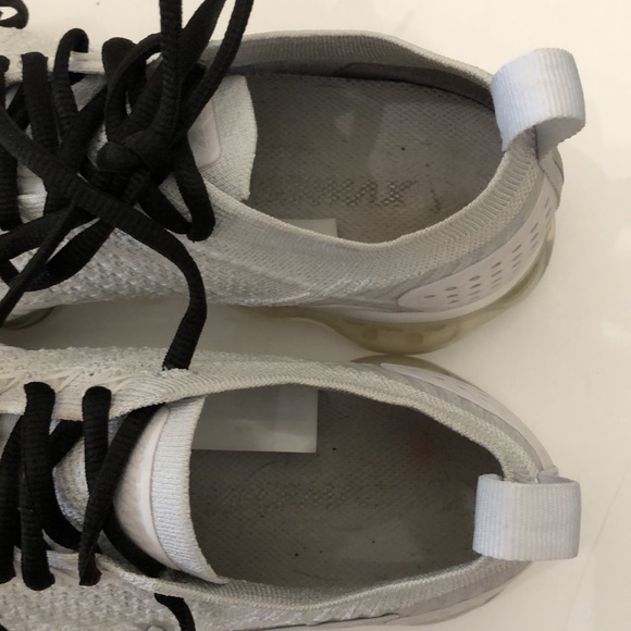 NIKE AIR VAPORMAX FLYNIT 2 WHITE GRAY RUNNING SNEAKERS MENS SIZE 7 - Picture 7 of 16